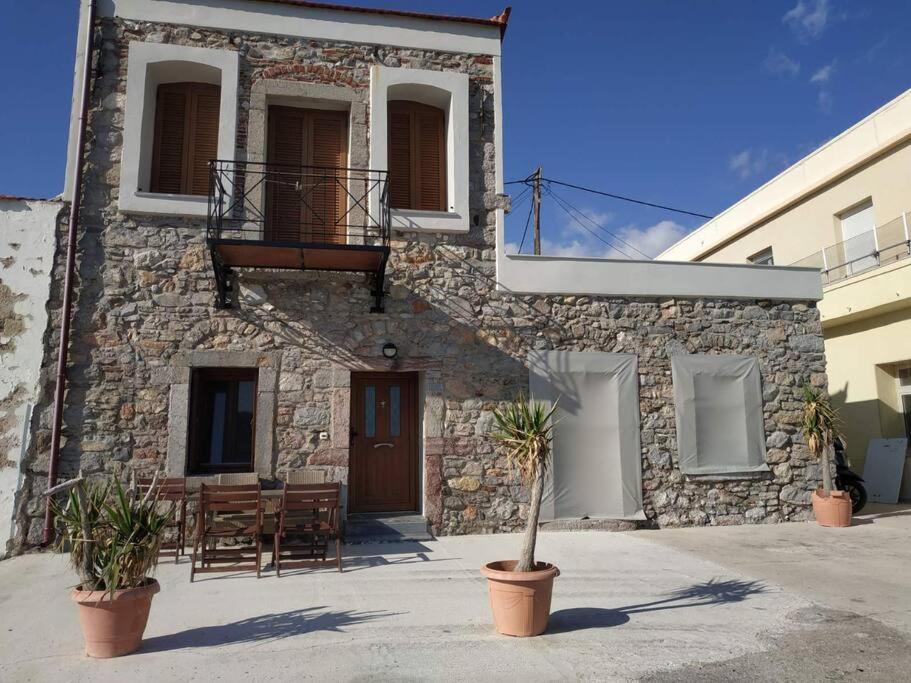 Two-Storey House In Kardamyla Mármaron Dış mekan fotoğraf