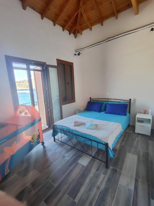 Two-Storey House In Kardamyla Mármaron Dış mekan fotoğraf